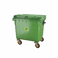 Är det lätt att flytta runt soptunnor i plast för utomhusbruk med en vagn?